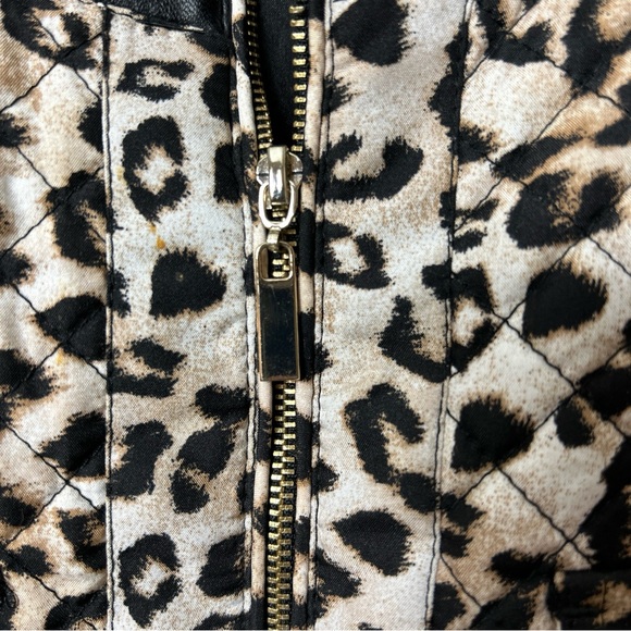 Chico’s Women’s Size Small Leopard Print Quilted Full Front Zippered Jacket - Picture 3 of 13